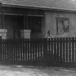 War service home nearing completion, Ivanhoe, Melbourne, Victoria, 1919. PN-002093