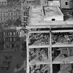 Construction of the Commonwealth Bank of Australia’s head office as seen from the General Post Office clock tower on Pitt Street, Sydney, 20 August 1915. PN-000707