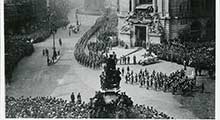 London - Anzac Day - Procession of Australian troops passing Australia House